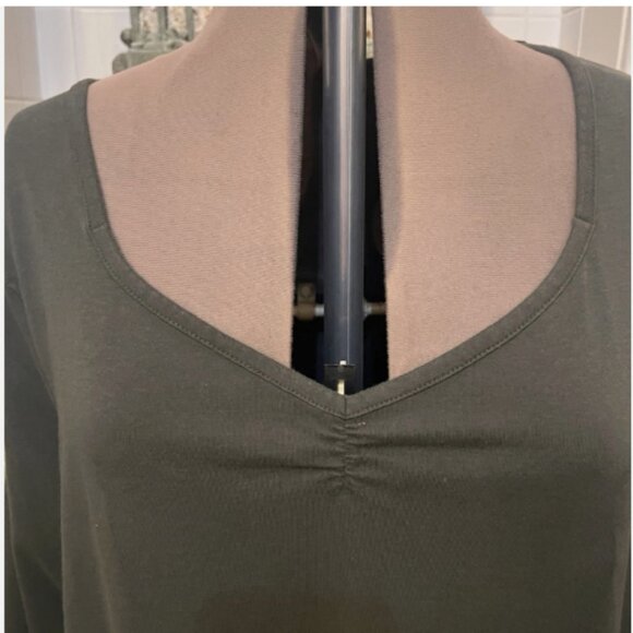 Zena Jeans. Size 3X. Dark Olive Drab Green. Stretch. 3/4 Sleeve. Top. B127 - Picture 2 of 5